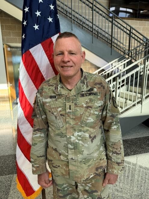 Photo of Chief Warrant Officer 4 Mark Kehn